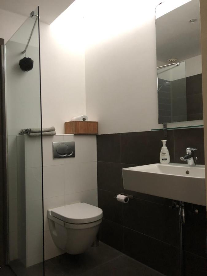 Modern Genieten In Oud Binnenstadspand آميسفورت المظهر الخارجي الصورة