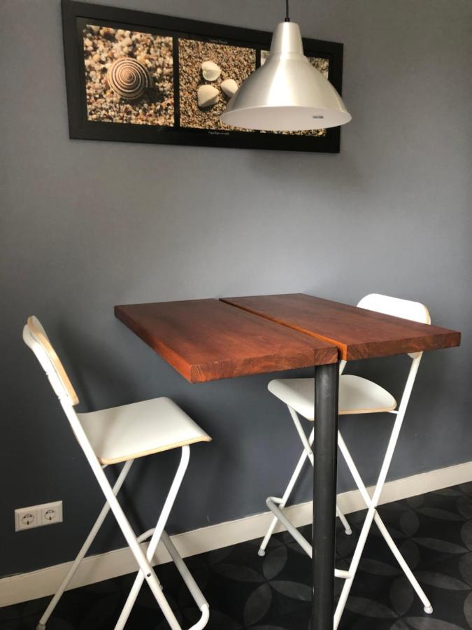 Modern Genieten In Oud Binnenstadspand آميسفورت المظهر الخارجي الصورة